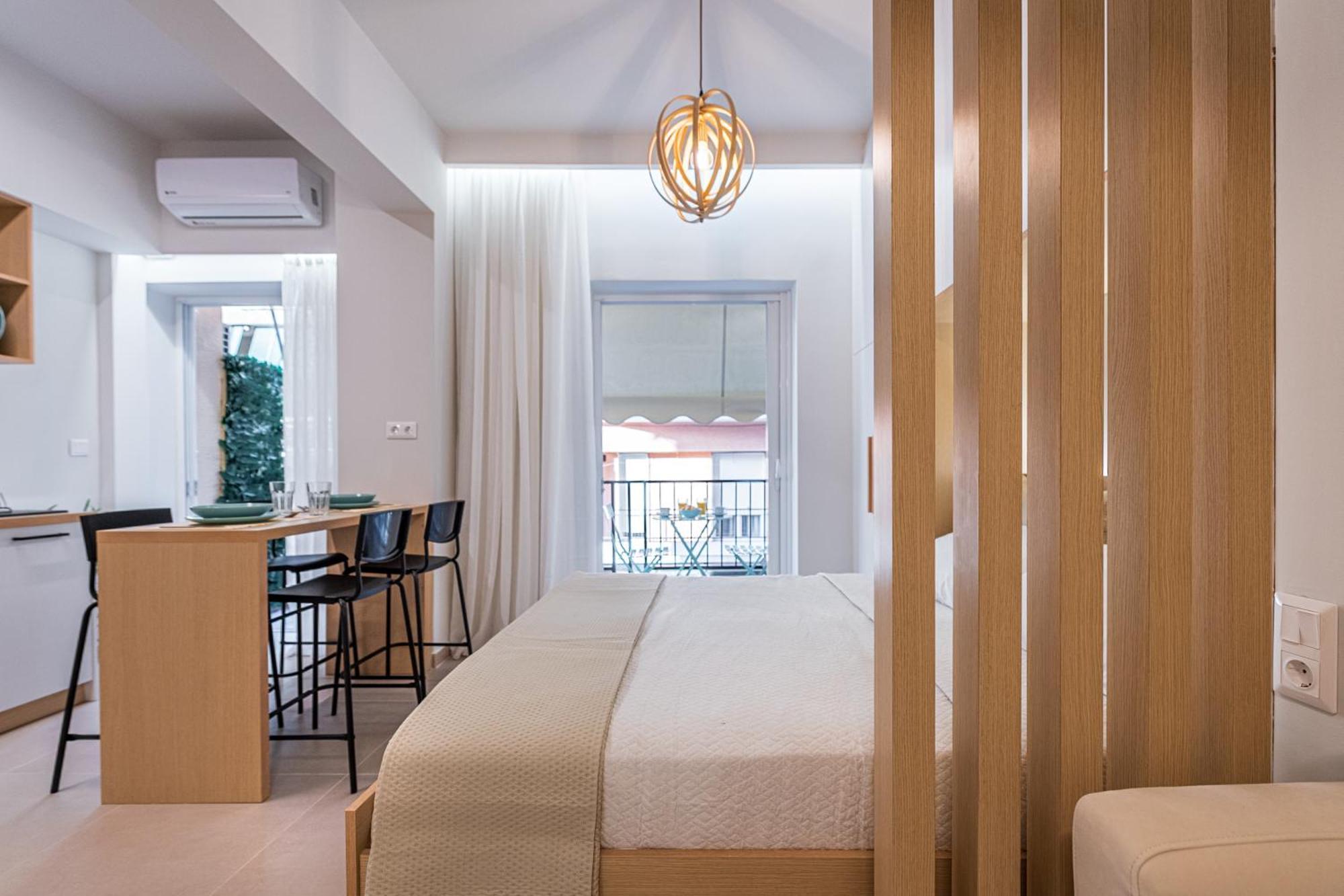 Feel Like Home Atena Exterior foto